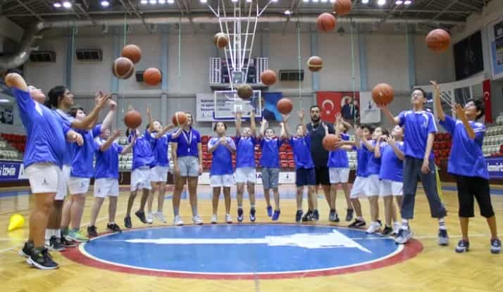 İzmir’de Kış Sporları Eğitimi Başlıyor
