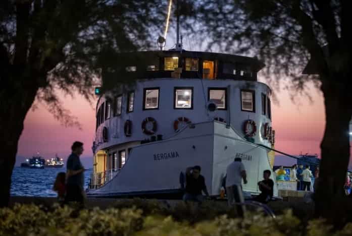 Bergama Vapuru ile İzmir Körfezi’nde Zamanda Yolculuk