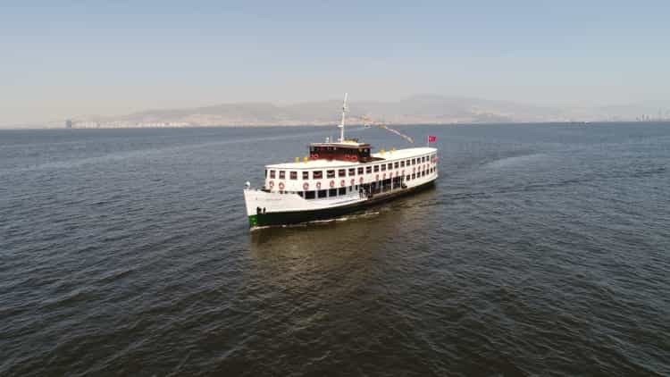 Bergama Vapuru ile İzmir Körfezi’nde Zamanda Yolculuk
