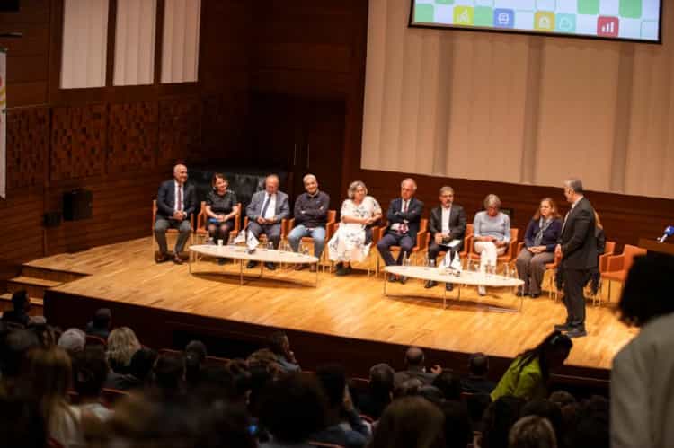 İzmir’in Geleceğini Şekillendirecek ‘İzmirNİP2054’ Tanıtıldı
