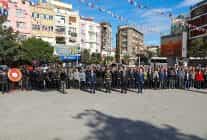 29 ekim cumhuriyet bayrami celenk toreni yapildi