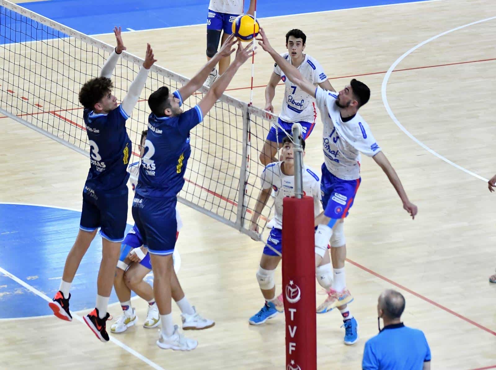 Genç Erkekler Türkiye Voleybol Şampiyonası 1 ARKAS HALKBANK 14