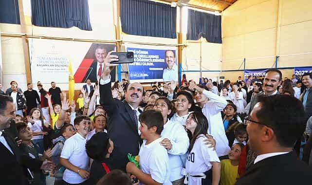 baskan aydin hasat zamaninda ciftcilerle bulustu