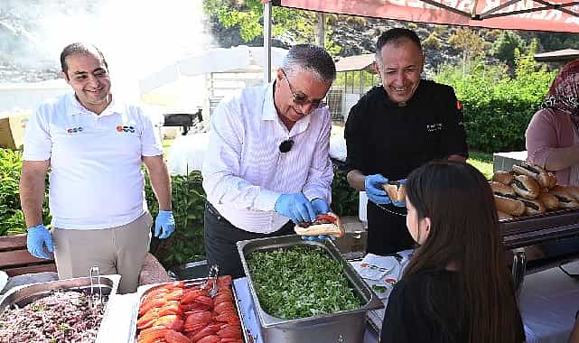 baskan topaloglundan gelecegin muzisyenlerine mangal partisi