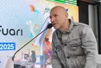 demir demirkan bu kez edebiyat sahnesinde hayranlari ile bulustu