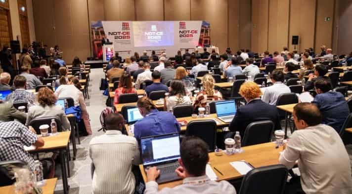 İzmir’de deprem gerçeği bilimle ele alınıyor