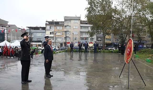 İnegöl’de Cumhuriyet Bayramı Kutlamaları Başladı 1 inegolde cumhuriyet bayrami kutlamalari basladi