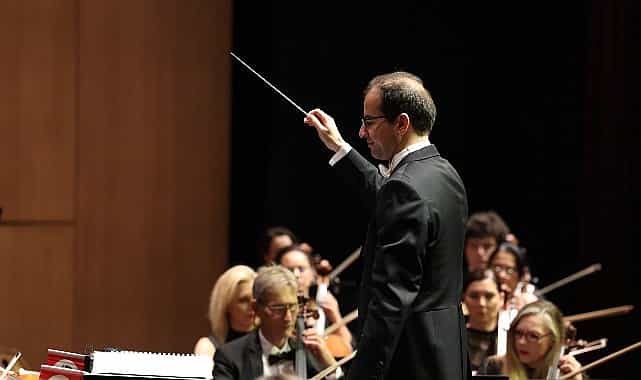 istanbul devlet senfoni orkestrasi denizbank konserlerinde cumhuriyet coskusu yasandi