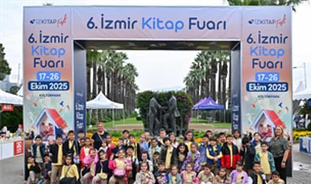 İZKİTAP’a her yaştan ziyaretçi 1 izkitapa her yastan ziyaretci