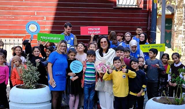 Türkan Şoray TEGV’in 30. yılına anlam kattı: “Eğitim bir toplumun geleceğini aydınlatan en güçlü ışıktır” 1 turkan soray tegvin 30 yilina anlam katti egitim bir toplumun gelecegini aydinlatan en guclu isiktir