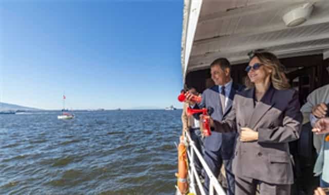 yelkenler cumhuriyet coskusuyla doldu