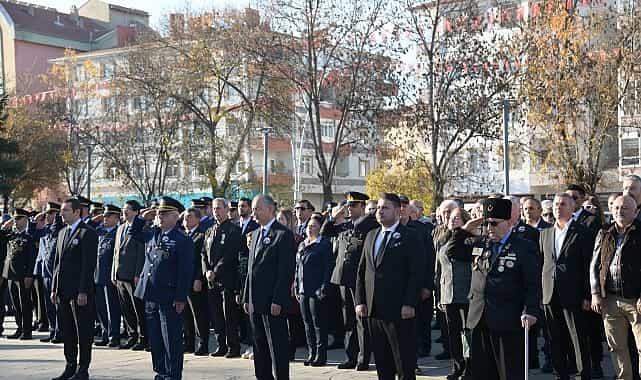 10 Kasım’da Atatürk Saygıyla Anıldı 1 10 kasimda ataturk saygiyla anildi