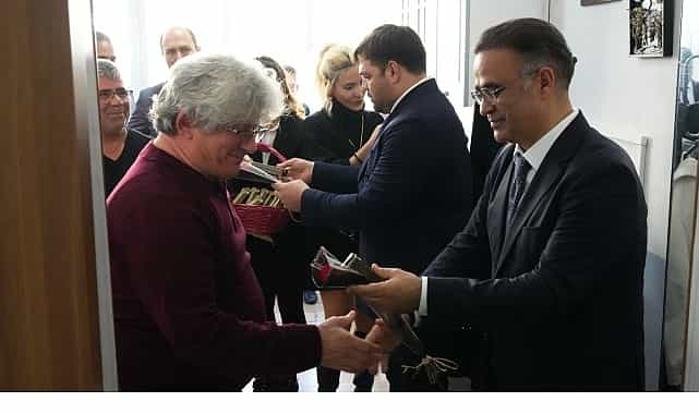 24 Kasım’ın En Anlamlı Dersi: İl Müdürü Dr. Ömer Yahşi, Öğretmenlik Ruhunu Sınıfta Yaşattı 1 24 kasimin en anlamli dersi il muduru dr omer yahsi ogretmenlik ruhunu sinifta yasatti