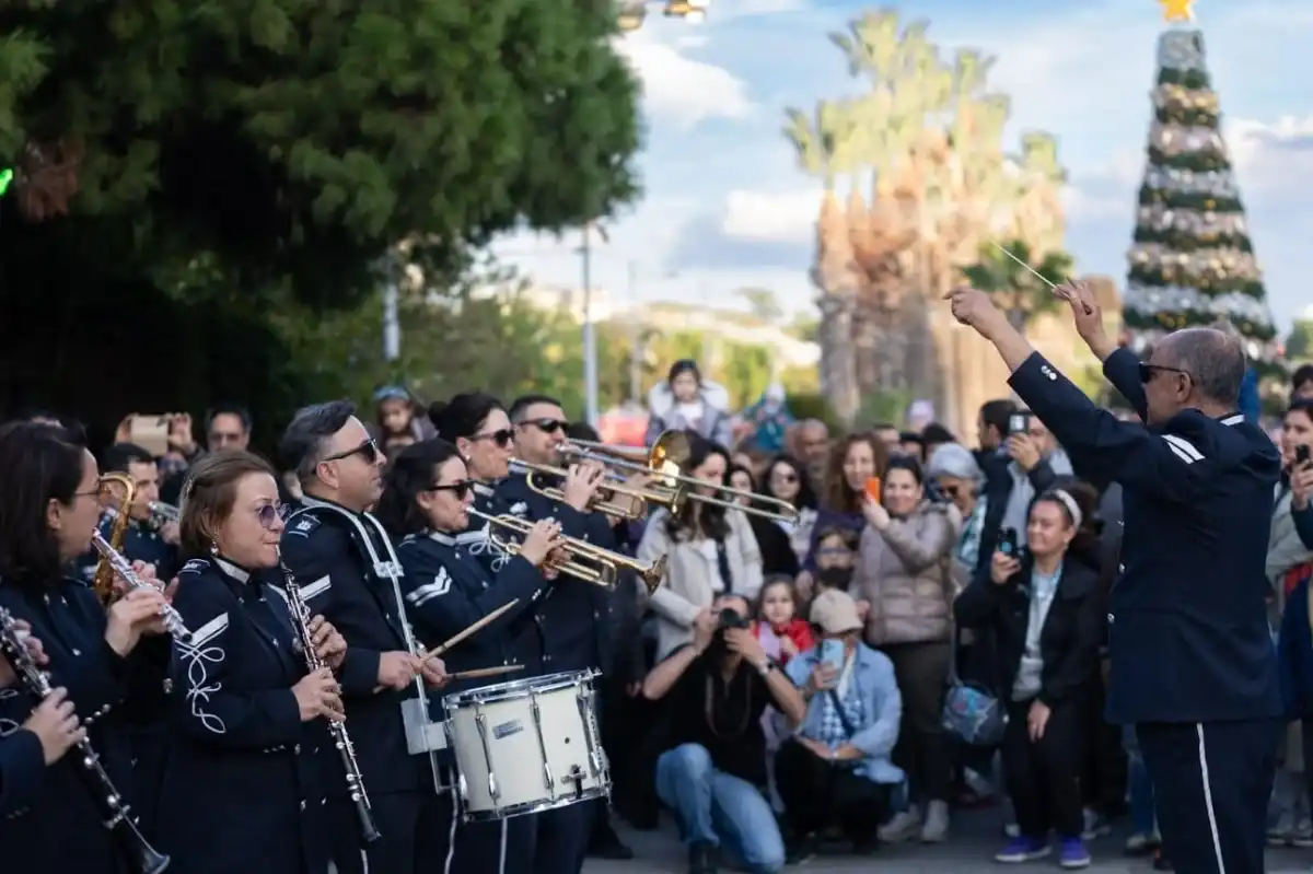 İzmir, Yeni Yıla Coşkulu Bir Festivalle Merhaba Diyor