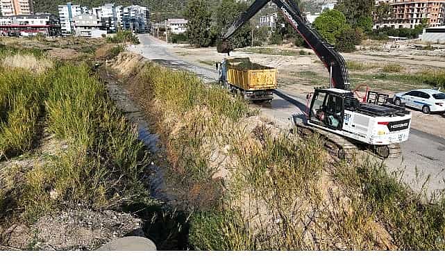 ASAT’tan taşkın riskine karşı temizlik seferberliği 1 asattan taskin riskine karsi temizlik seferberligi