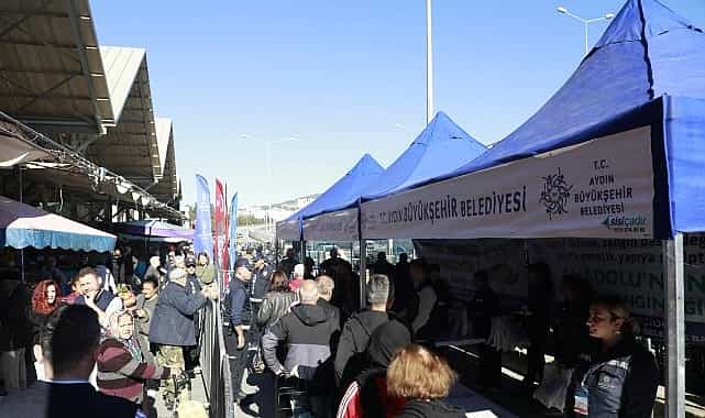 Aydın Büyükşehir Belediyesi Binlerce Kışlık Fideyi Kuşadalılar ile Buluşturdu 1 aydin buyuksehir belediyesi binlerce kislik fideyi kusadalilar ile bulusturdu