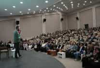 baskan altay ilcelerde yasayan konyalilari sehir konferanslarina davet etti