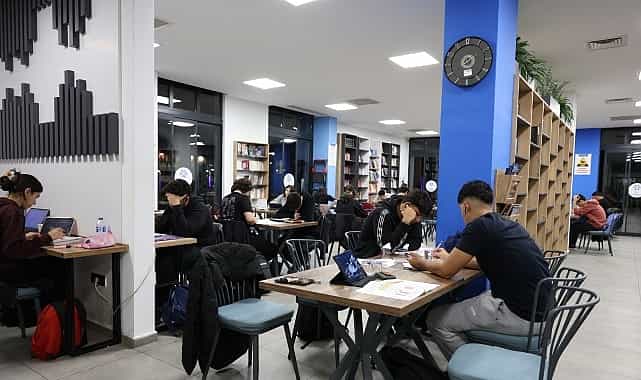 baskan cercioglu genclerimizin egitim yolculugunda yanlarinda olmaya devam edecegiz