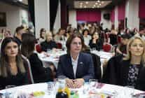 baskan koymen ogretmenlerle bir araya geldi