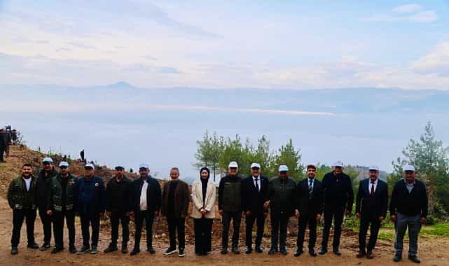 Başkan Selçuk Yıldız, 11 Kasım Milli Ağaçlandırma Günü Etkinliğine Katıldı 1 baskan selcuk yildiz 11 kasim milli agaclandirma gunu etkinligine katildi