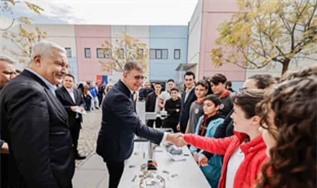 Başkan Tugay, Türkiye’ye örnek olacak protokole imza attı 1 baskan tugay turkiyeye ornek olacak protokole imza atti