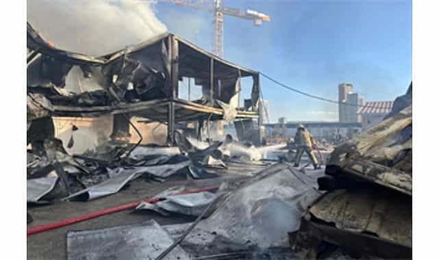 Bayraklı’daki yangın, itfaiyenin müdahalesiyle dakikalar içinde kontrol altına alındı 1 bayraklidaki yangin itfaiyenin mudahalesiyle dakikalar icinde kontrol altina alindi