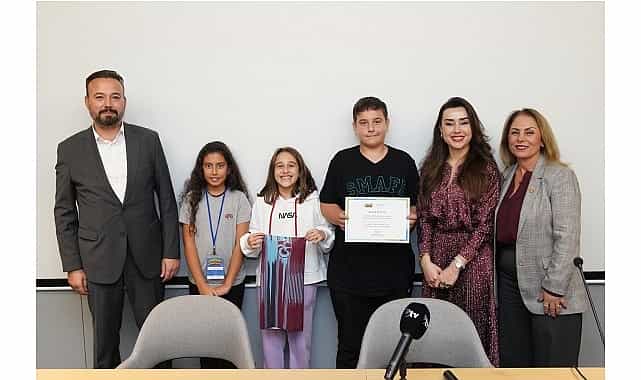 Beylikdüzü’nün Çocukları Sandık Başına Gitti 1 beylikduzunun cocuklari sandik basina gitti