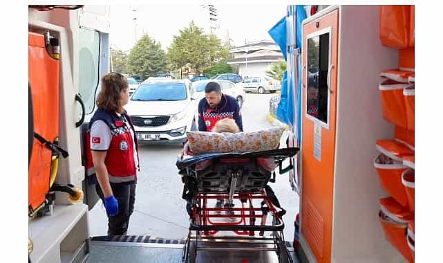 burhaniye belediyesi evde bakim hizmetleri devam ediyor