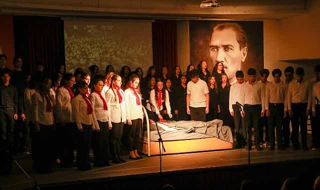 Burhaniye'de Ata'ya Özel Anma Programı Gerçekleşti 1 burhaniyede ataya ozel anma programi gerceklesti