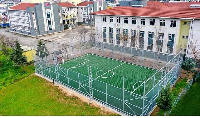 buyuksehirden kirsala 12 futbol sahasi