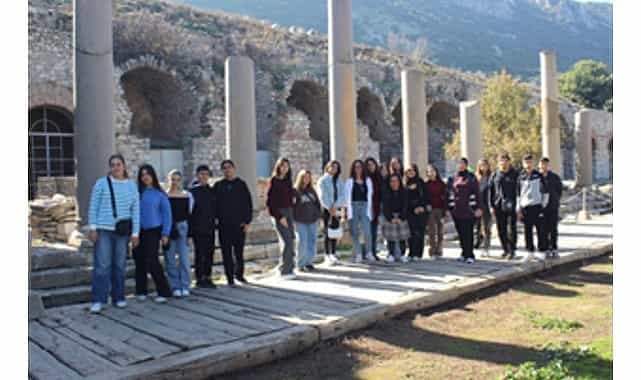 buyuksehirden ogrencilere tarih ve muzik molasi