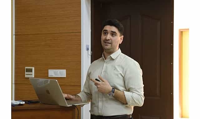 EÜ’de ağız ve diş sağlığı güncel bilim ışığında konuşuldu 1 eude agiz ve dis sagligi guncel bilim isiginda konusuldu