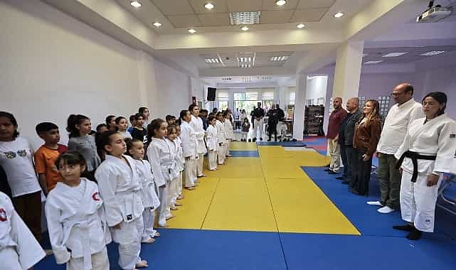 Geleceğin judocuları Konak’ta yetişiyor: Sarı kuşaklar Başkan Mutlu’dan 1 gelecegin judoculari konakta yetisiyor sari kusaklar baskan mutludan