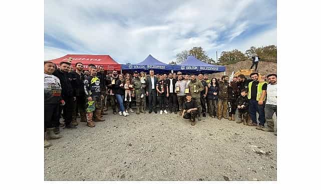 Gölcük'te ATV Tutkunlarından Nefes Kesen Mücadele 1 golcukte atv tutkunlarindan nefes kesen mucadele