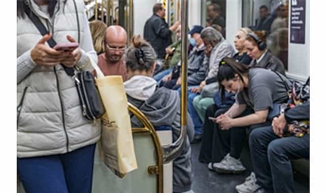 İzmir Metrosu’nda kesintisiz iletişim dönemi başladı 1 izmir metrosunda kesintisiz iletisim donemi basladi