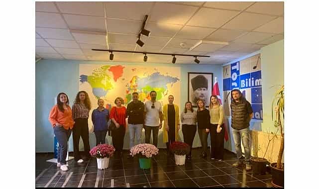 izmirde harezmi egitim modeli ogretmen egitimleri basladi