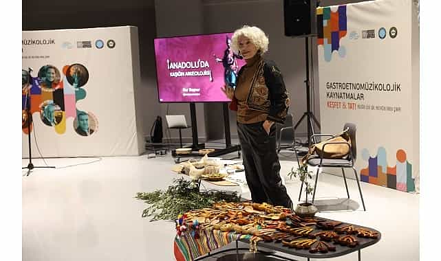 Kaşığın hikayesi zeytinli lezzetlerle anlatıldı 1 kasigin hikayesi zeytinli lezzetlerle anlatildi