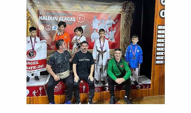 Kemer Belediyesi Karate Takımından 9 madalya 1 kemer belediyesi karate takimindan 9 madalya