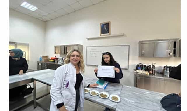 Meslek Fabrikası’nda sertifika sevinci 1 meslek fabrikasinda sertifika sevinci