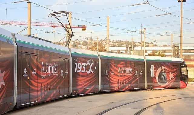 Otobüs ve tramvaylarda Ata'ya saygı 1 otobus ve tramvaylarda ataya saygi