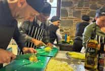 sef rifat yurttas meslek fabrikasinda ege yemekleri yapti