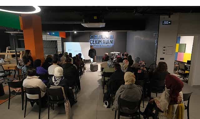 SİA’da “Mekân, Hafıza ve Kadınlar Pazarı” Kitap Galası Gerçekleştirildi 1 siada mekan hafiza ve kadinlar pazari kitap galasi gerceklestirildi