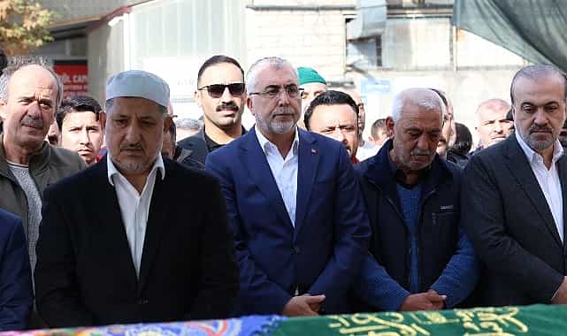 Yangında hayatını kaybedenler son yolculuğa uğurlandı 1 yanginda hayatini kaybedenler son yolculuga ugurlandi