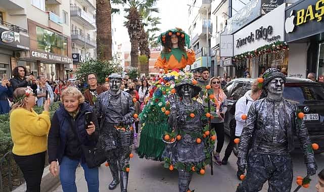 25. Seferihisar Mandalina Şenliği coşkuyla kutlandı 1 25 seferihisar mandalina senligi coskuyla kutlandi