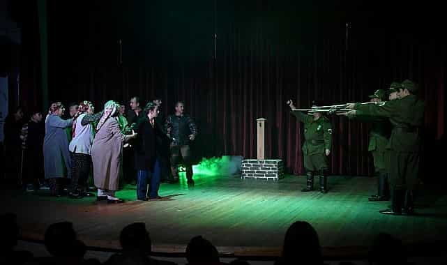 41 yıl önce Bulgaristan’da yaşanan acı ilk kez Bornova’da sahnelendi 1 41 yil once bulgaristanda yasanan aci ilk kez bornovada sahnelendi