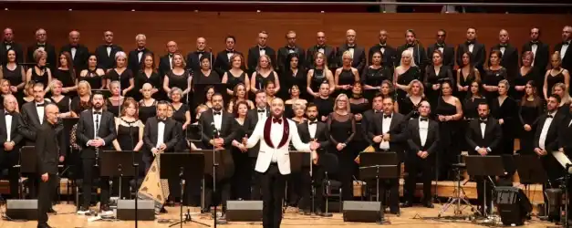 İzmir’de “Sonbahar Şarkıları” Konseri Büyük Beğeni Topladı