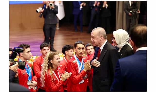 bagcilar belediyesi engelliler sarayi kursiyerleri turkiye bulusmasina katildi