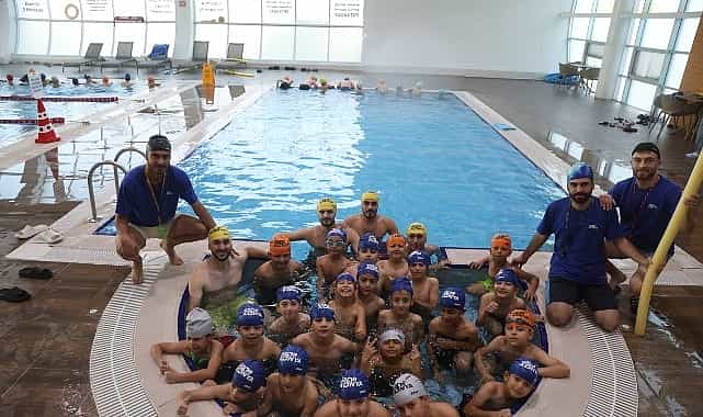 Başkan Altay: “20 İlçede 15 Bin Çocuğumuz ‘Yüzme Bilmeyen Kalmasın’ Eğitimlerine Katılıyor” 1 baskan altay 20 ilcede 15 bin cocugumuz yuzme bilmeyen kalmasin egitimlerine katiliyor