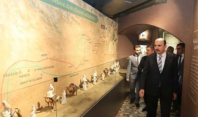 baskan altay turkiyede ilk olan siyer sergisine tum peygamber asiklarini davet etti