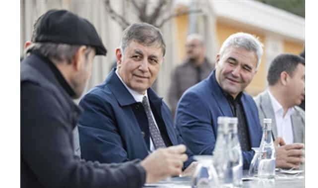 baskan tugay gol gazinosunda beydagli kadinlarla bulustu